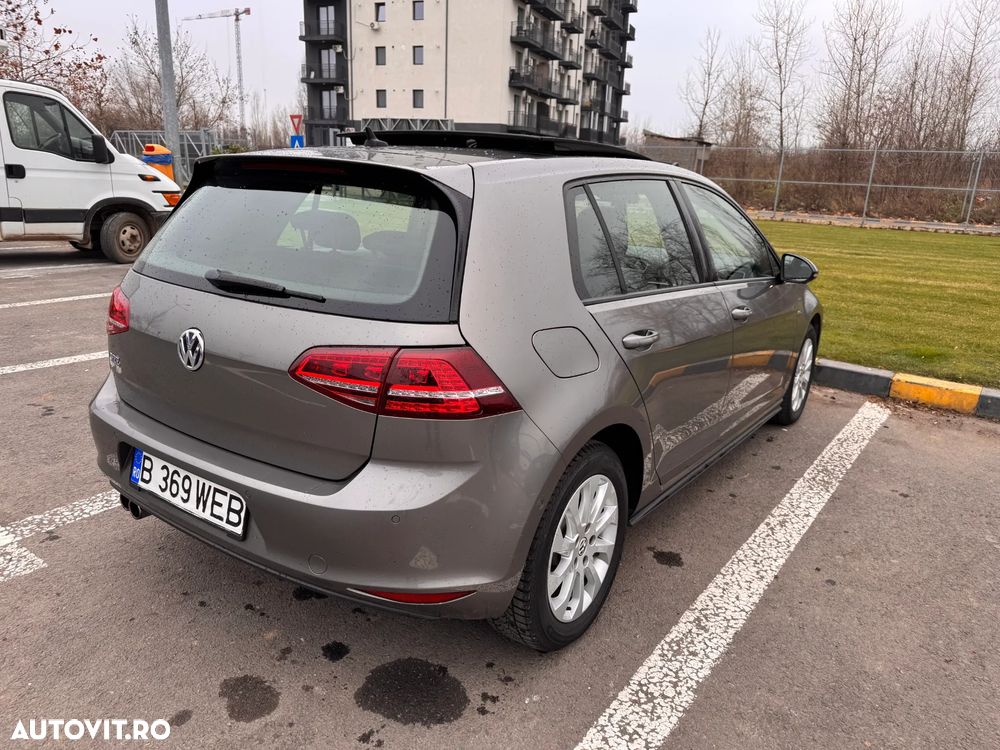 Volkswagen Golf - 16