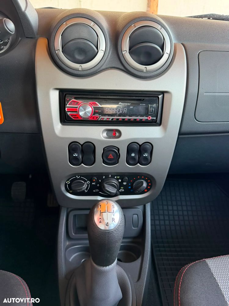 Dacia Duster dCi 90 FAP 4x2 Ambiance - 7