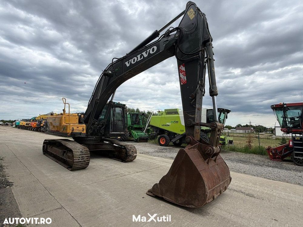 Volvo EC290 Excavator - 3