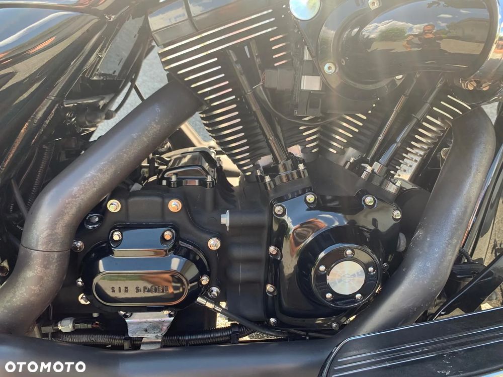 Harley-Davidson Super Glide - 11