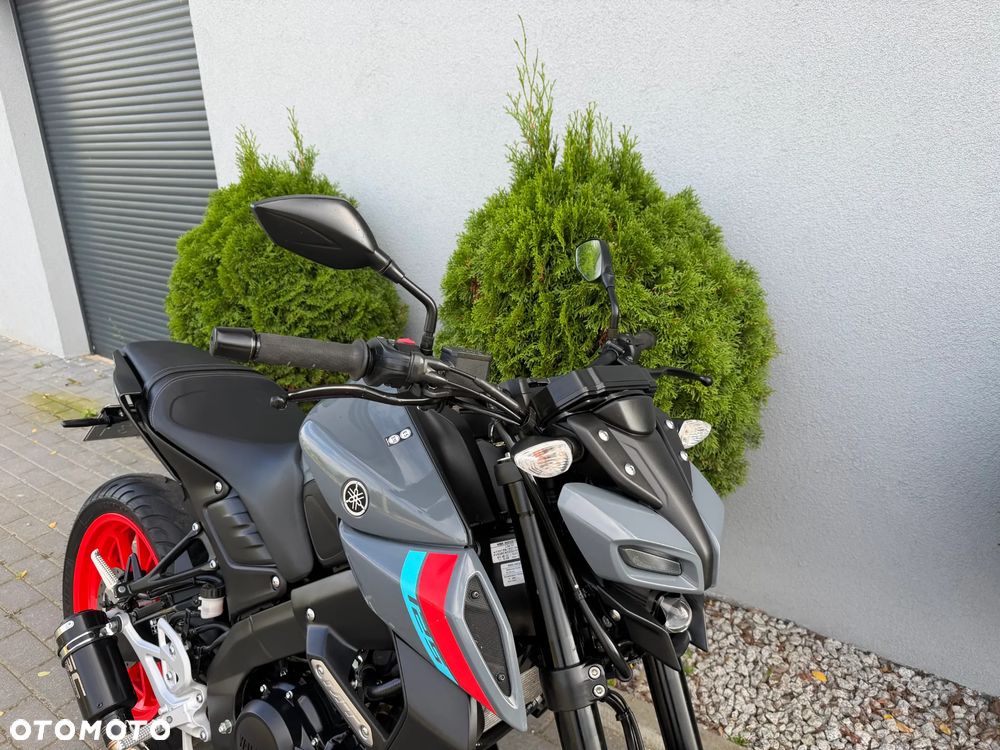 Yamaha MT - 8