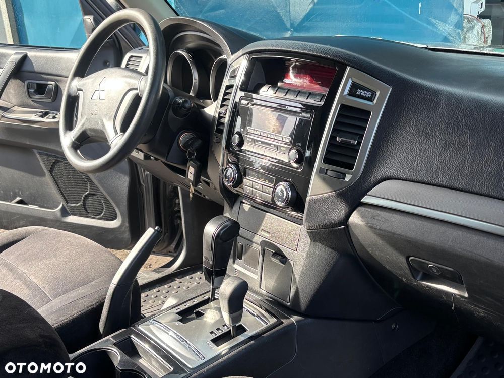 Mitsubishi Pajero 3.2 DID Intense Plus - 20