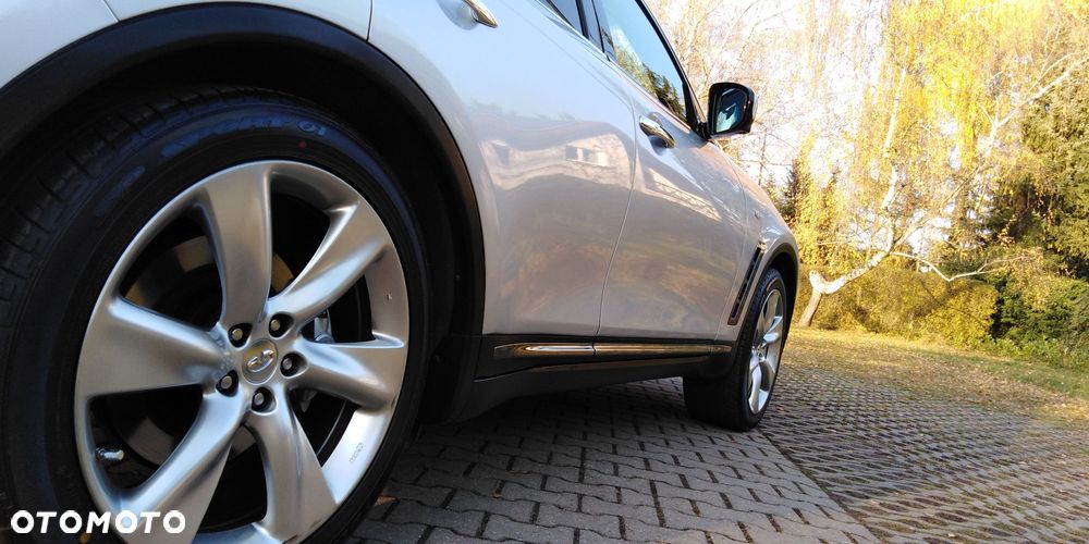 Infiniti QX70 3.0d S Premium - 12