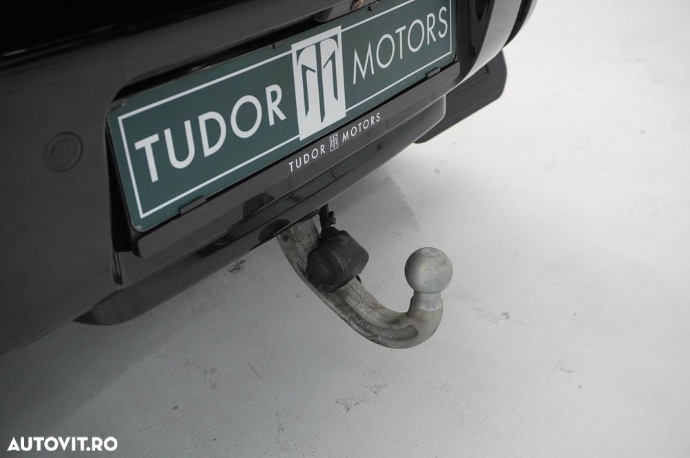 Land Rover Defender 110 3.0D 250 MHEV Hard Top X-Dynamic SE - 17