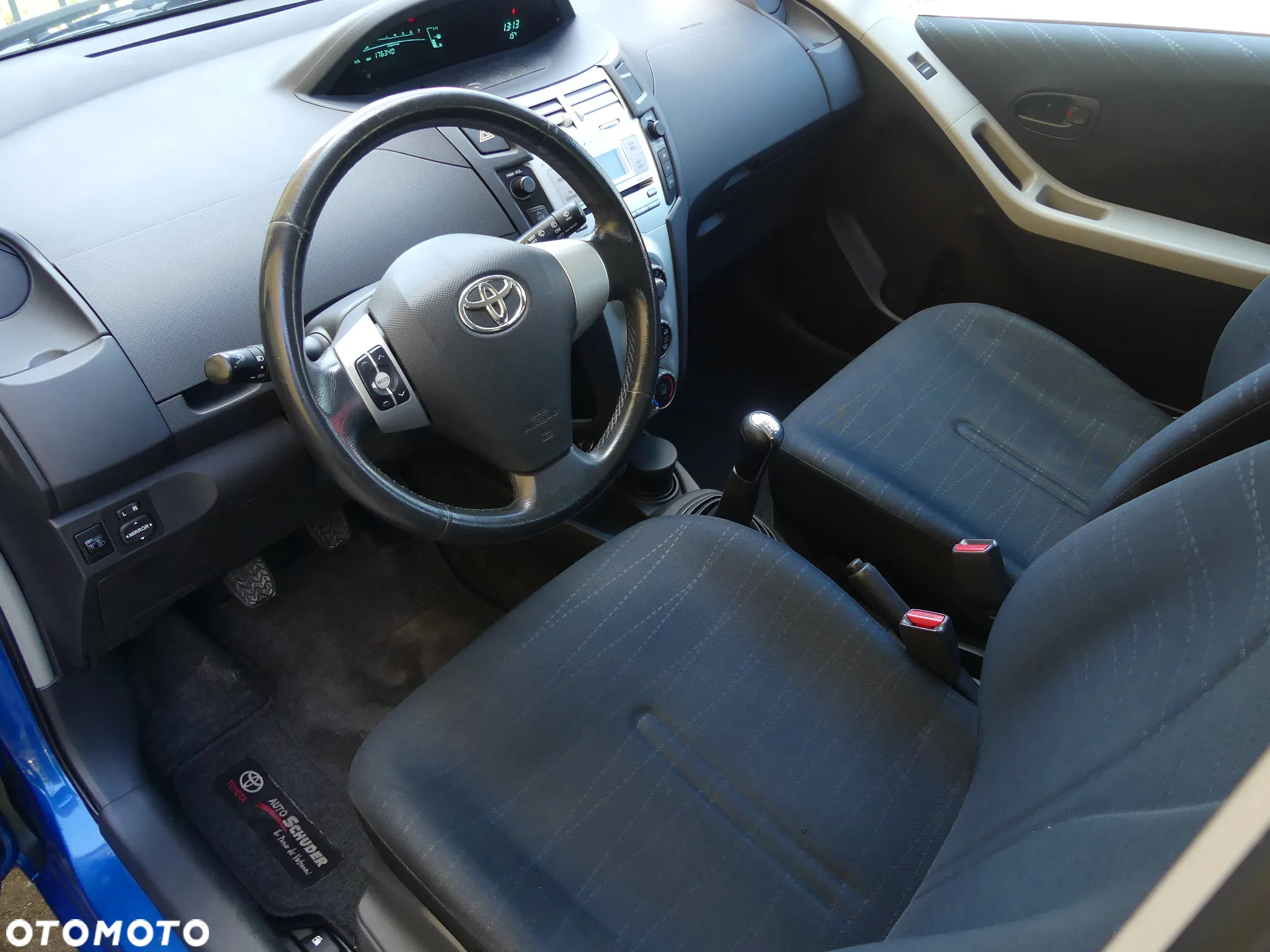 Toyota Yaris 1.3 VVT-i Cool - 3