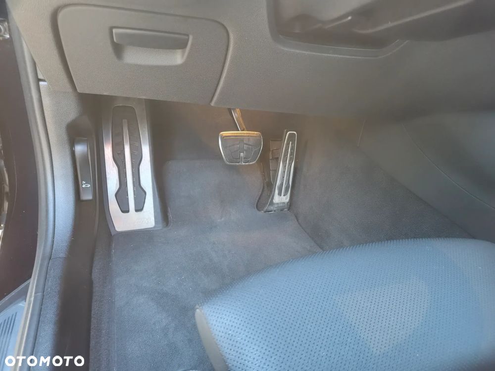 BMW Seria 5 - 25