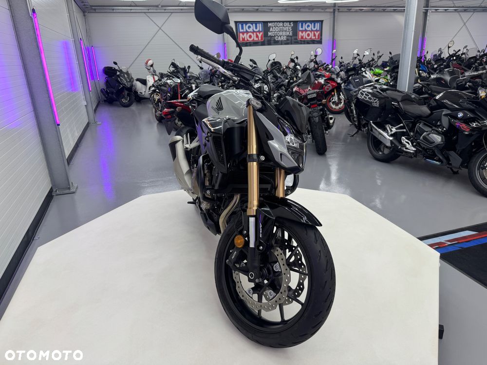 Honda CB - 38