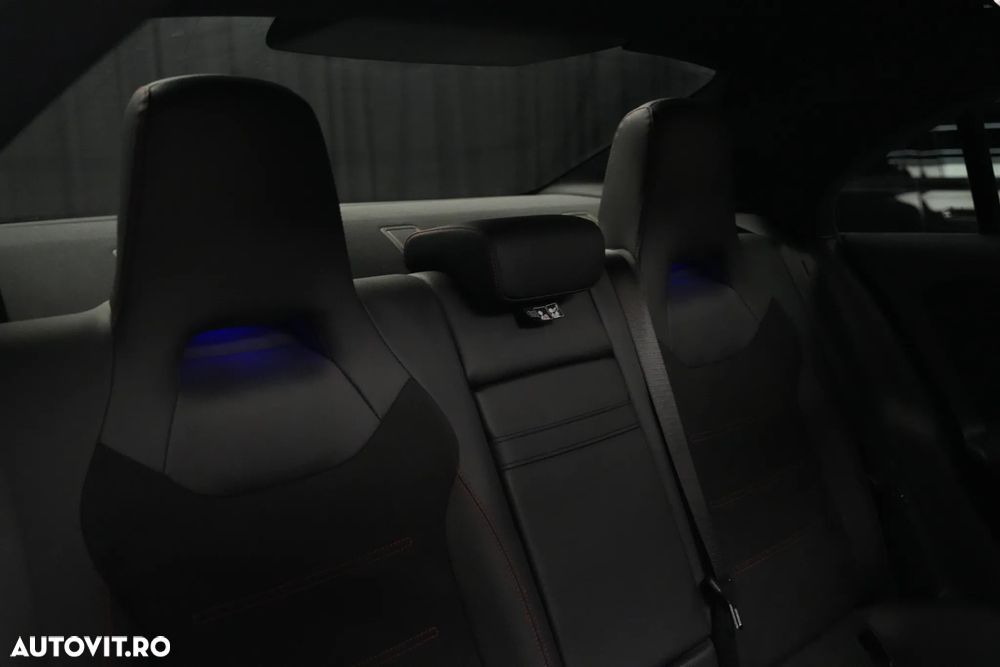 Mercedes-Benz CLA 200 7G-DCT AMG Line - 34