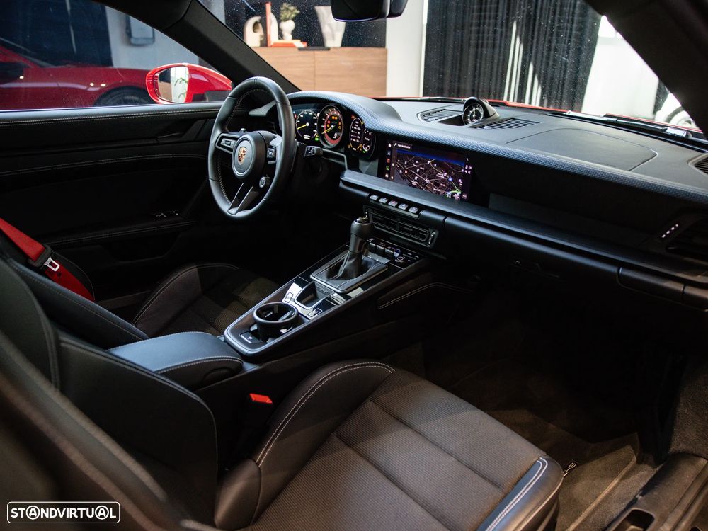 Porsche 911 (992) GT3 Touring Package PDK - 30