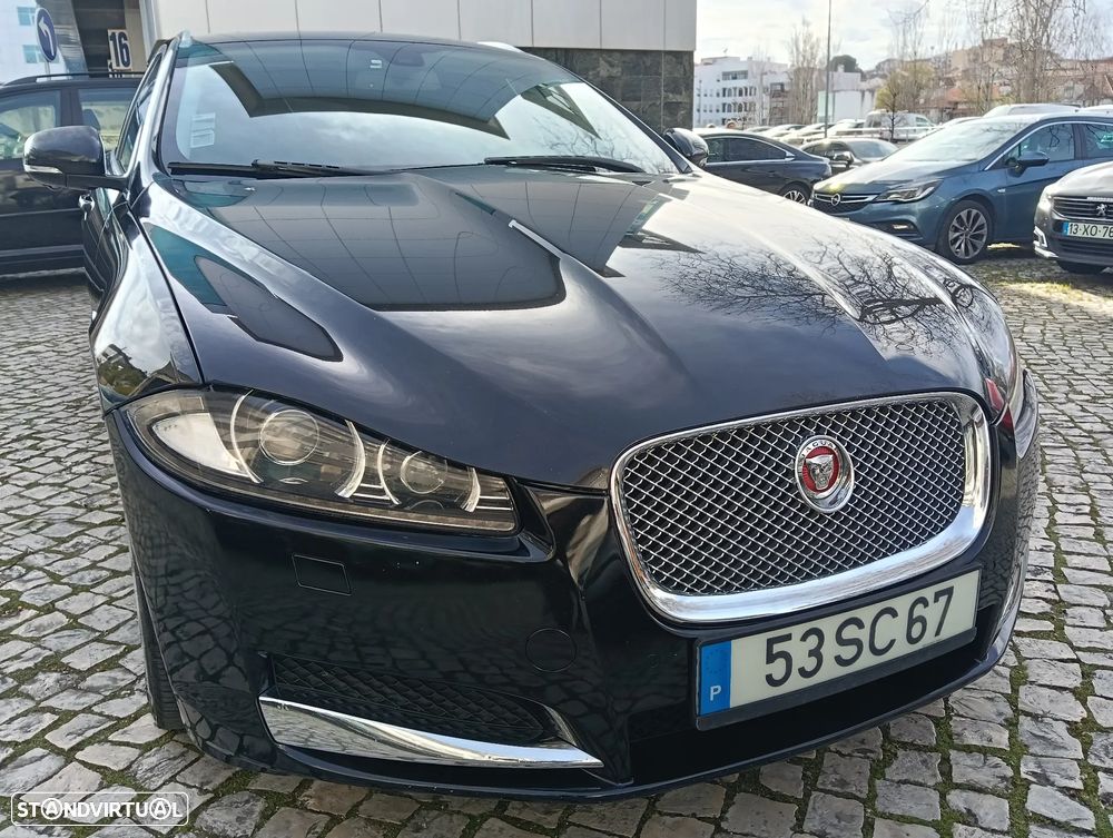 Jaguar XF Sportbrake 2.2 D R-Sport - 17