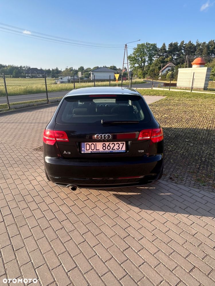 Audi A3 Sportback 1.6 TDI DPF Ambition - 4