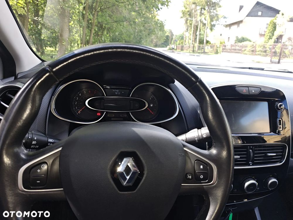 Renault Clio 1.2 16V 75 LIMITED - 15