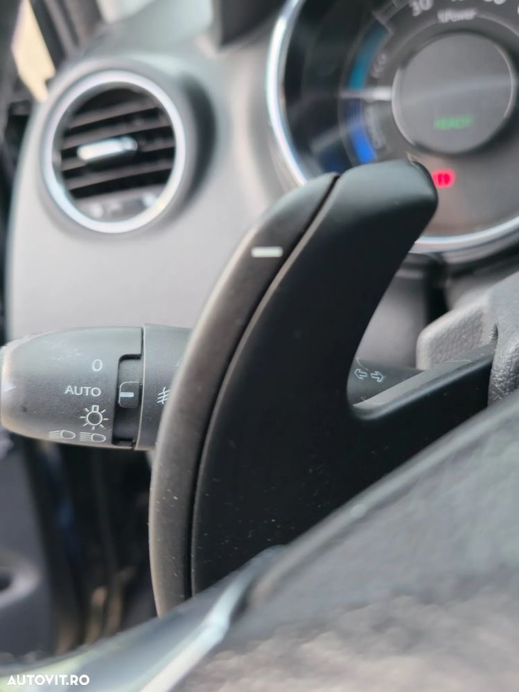 Peugeot 3008 HYbrid4 2.0 HDI FAP BMP - 13