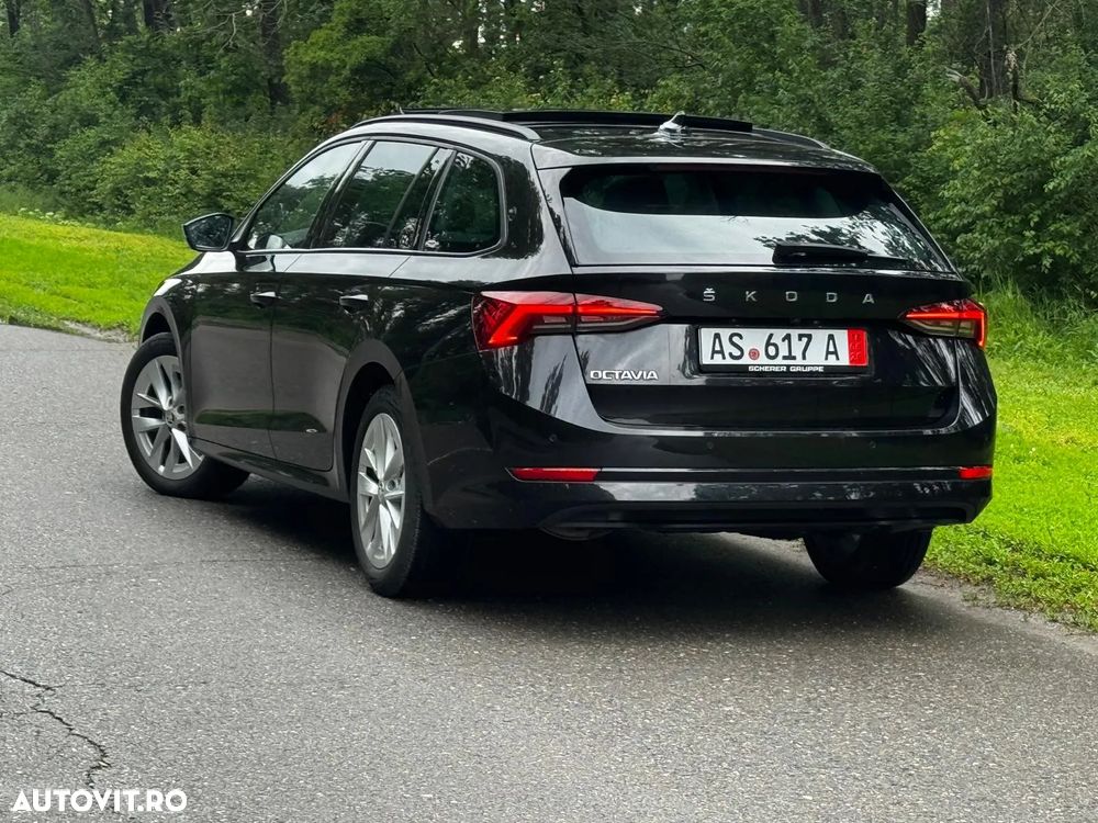 Skoda Octavia 2.0 TDI DSG Clever - 3