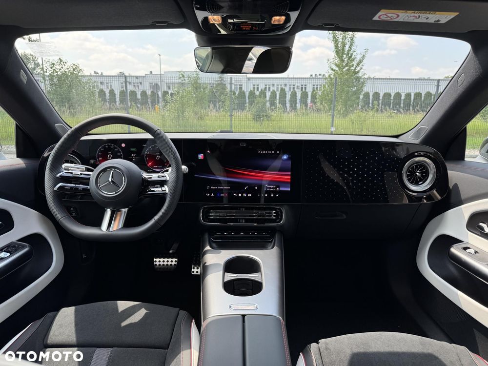 Mercedes-Benz CLA 200 mHEV 4-Matic 8G-DCT - 15