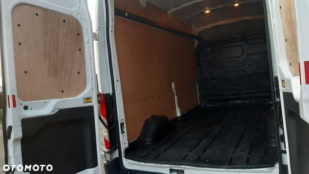Ford Transit - 32