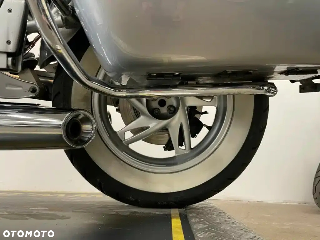 BMW R - 25