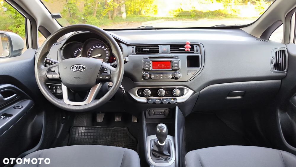 Kia Rio 1.4 Edition 7 - 24