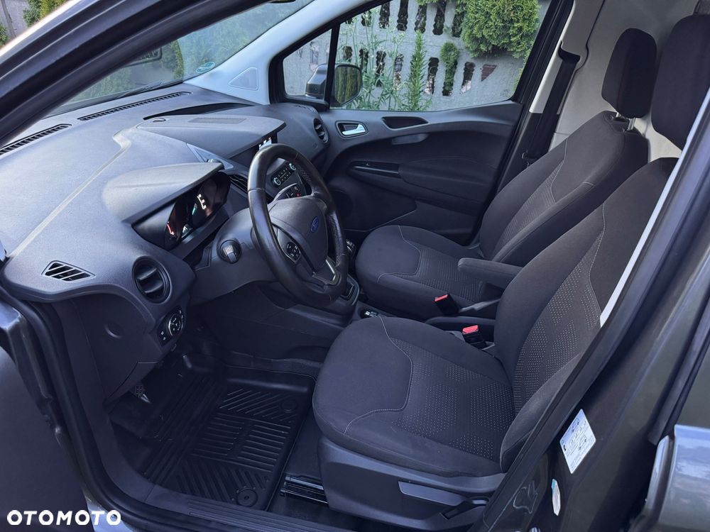 Ford Transit Courier - 5