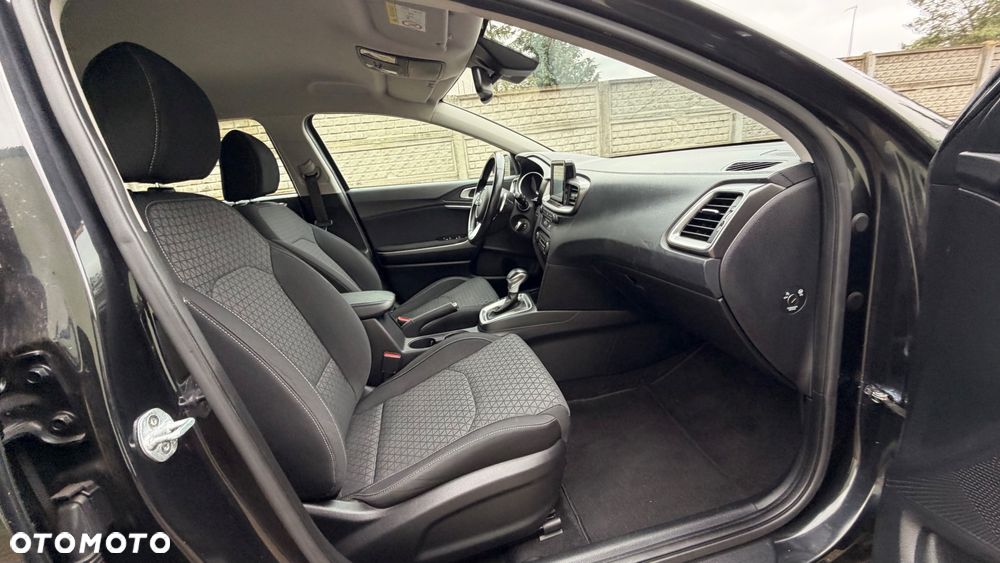 Kia Ceed 1.4 T-GDI DCT OPF Platinum Edition - 36