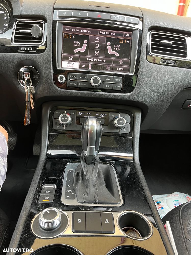 Volkswagen Touareg 3.0 V6 TDI BMT - 12