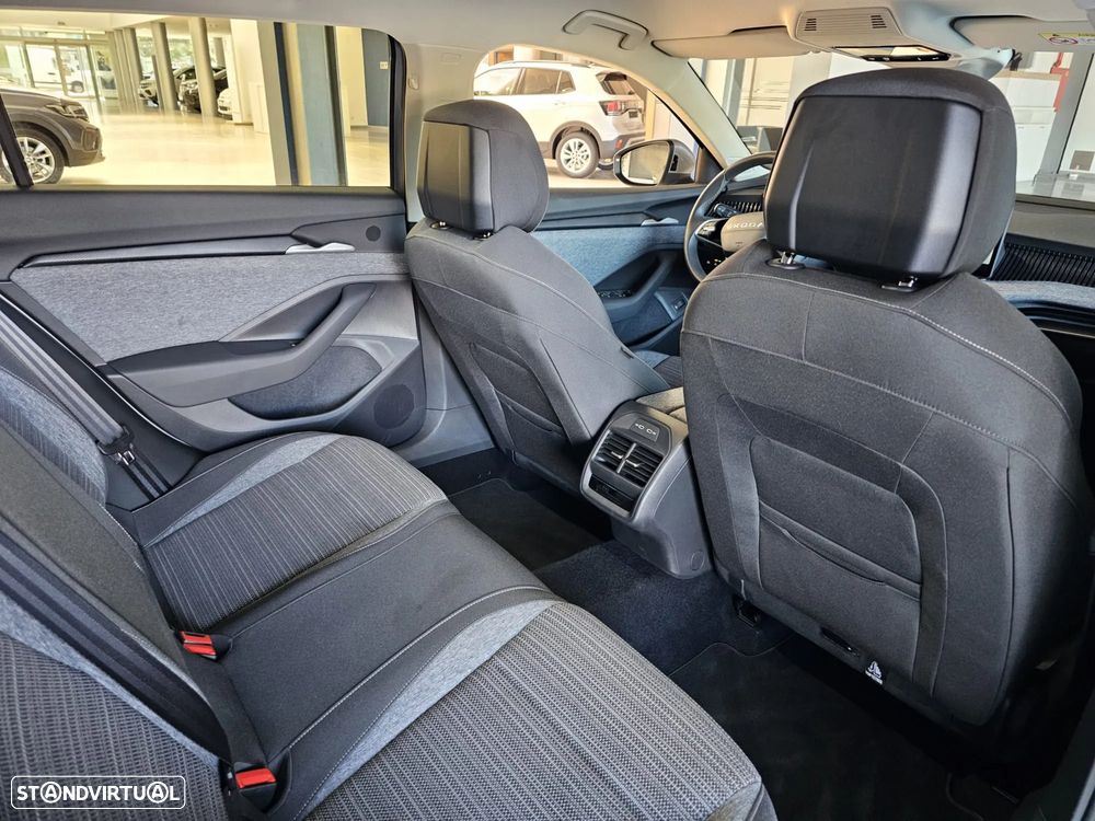 Skoda Superb 1.5 TSI iV Selection DSG - 15
