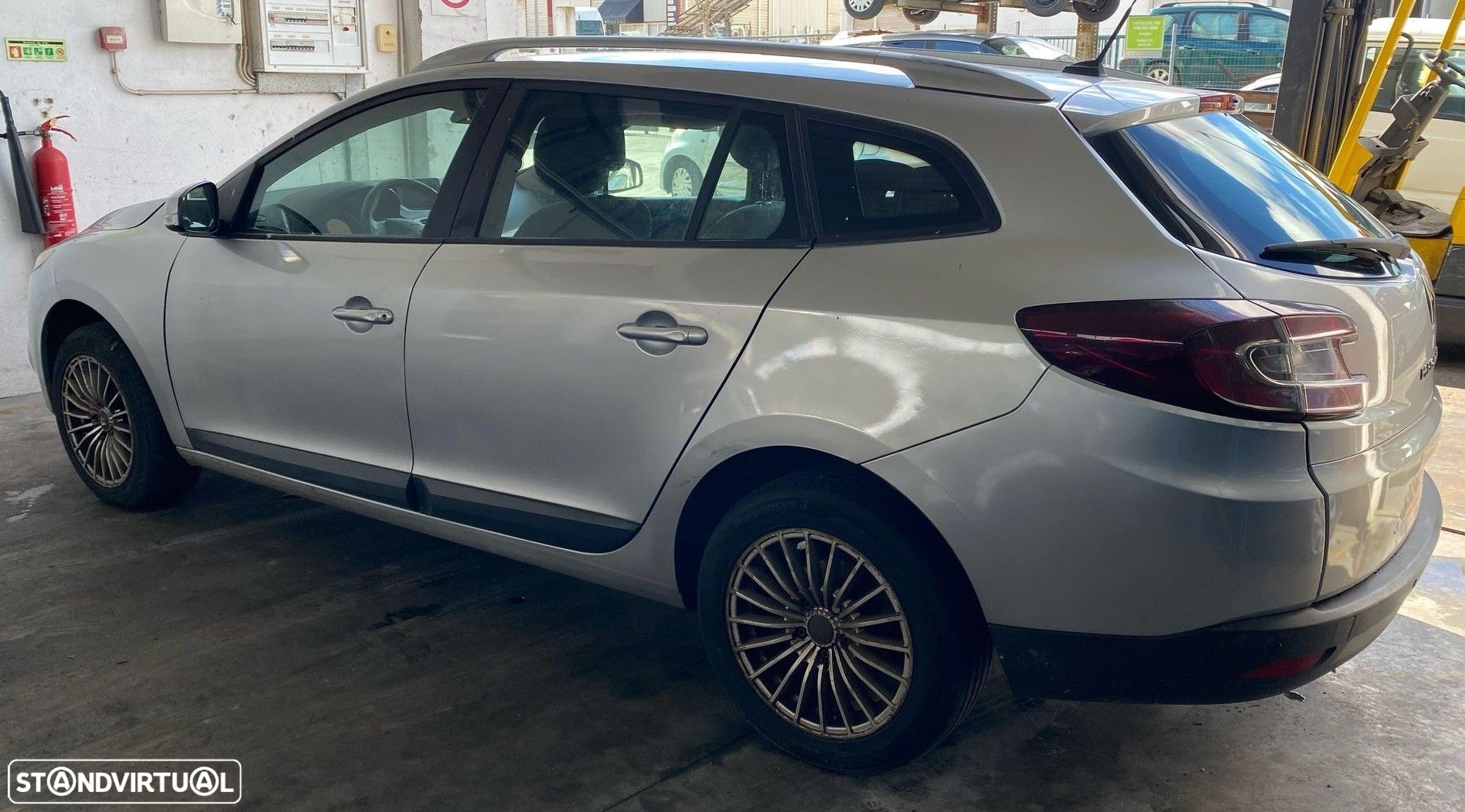 RENAULT MEGANE III Grandtour (KZ0/1) 1.5 DCI de 2011 disponível para peças - 4