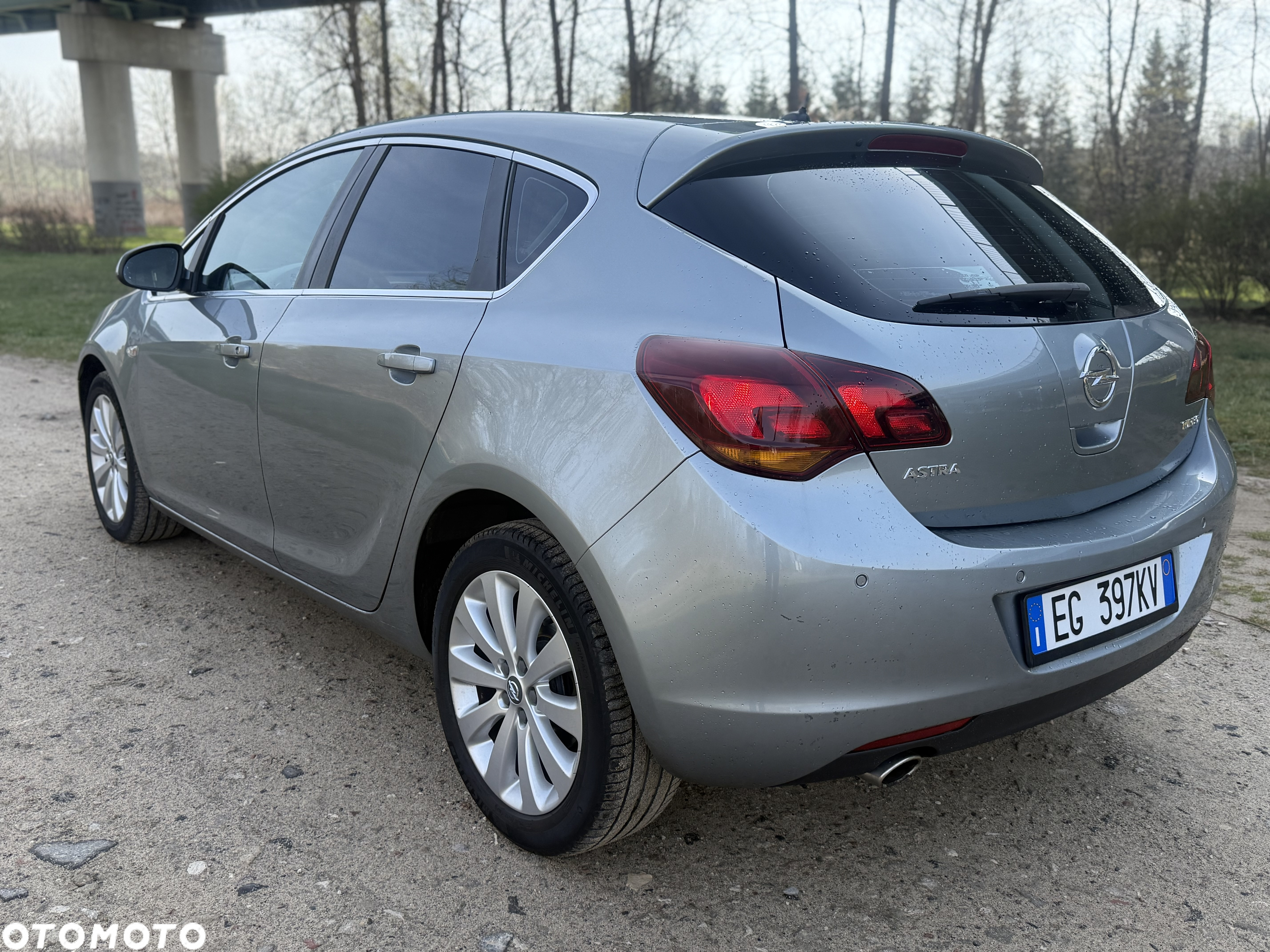 Opel Astra 1.4 Turbo Cosmo - 4