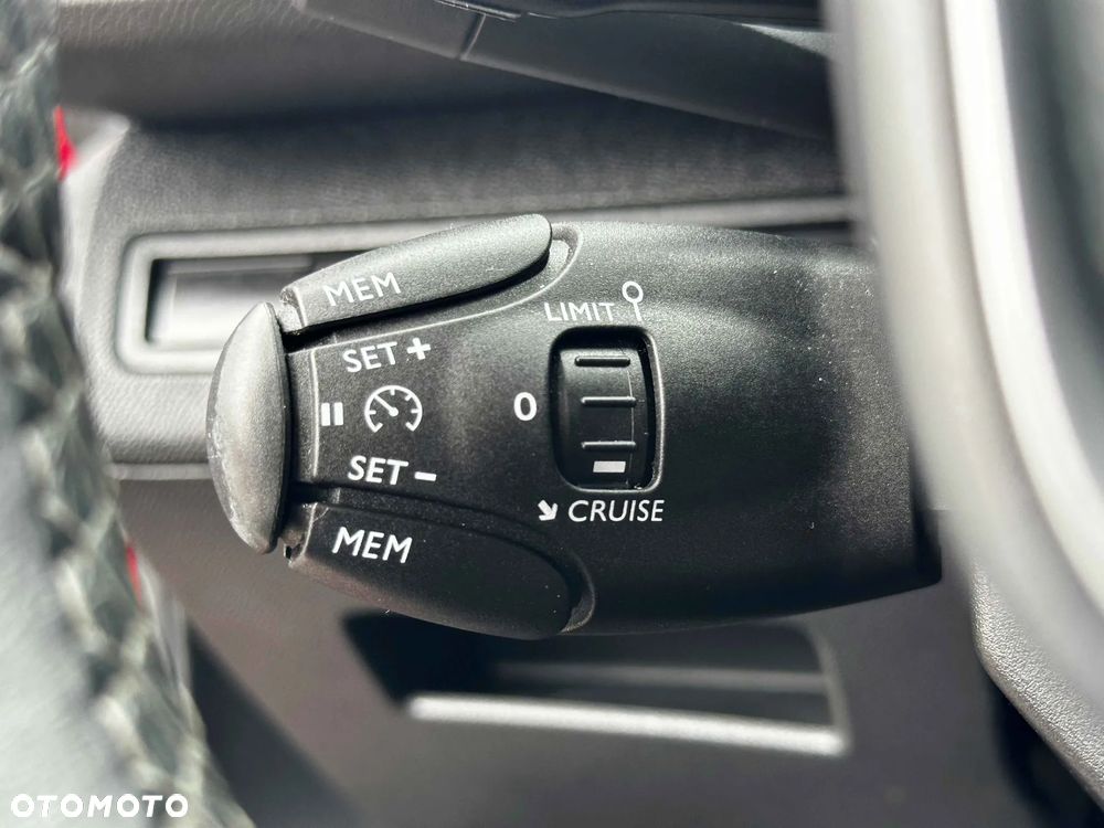 Peugeot 3008 PureTech 130 Stop & Start GPF EAT8 Allure - 25