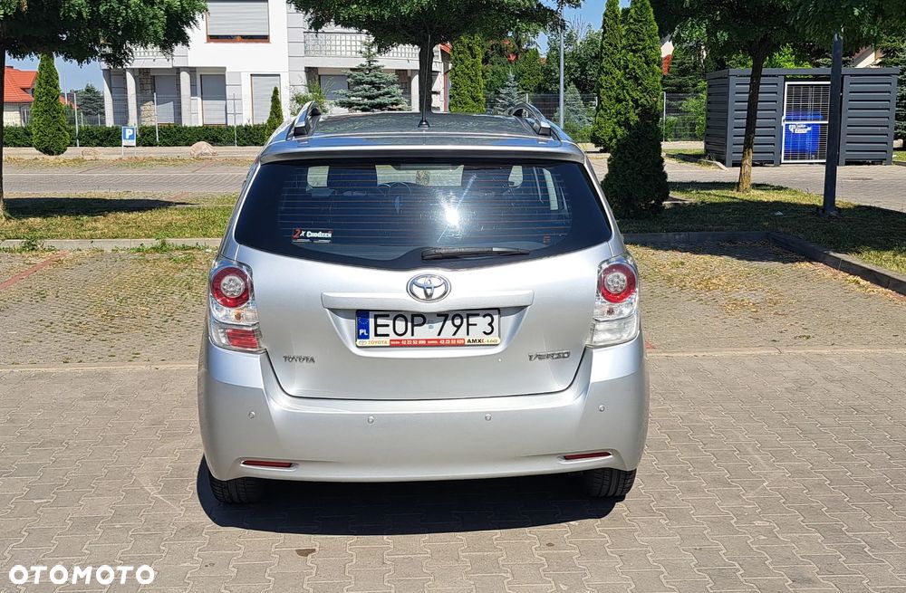 Toyota Verso 1.6 Sol EU5 - 8