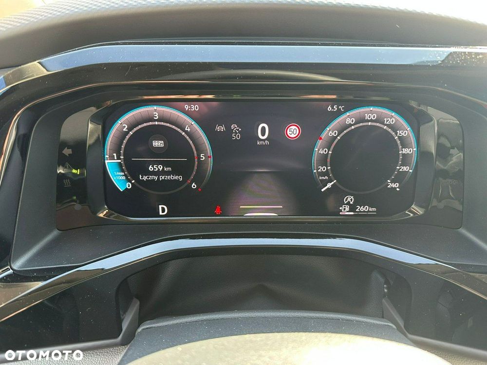 Volkswagen Multivan - 22