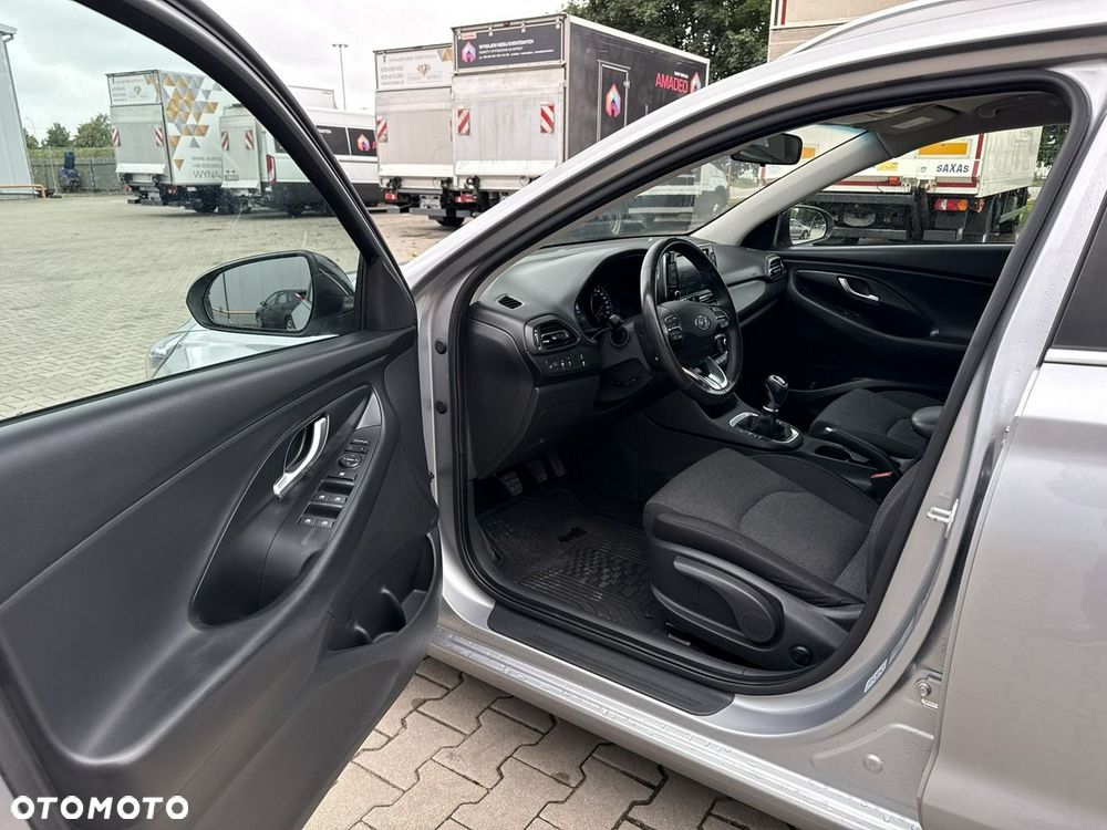 Hyundai i30 1.0 T-GDI Smart - 10