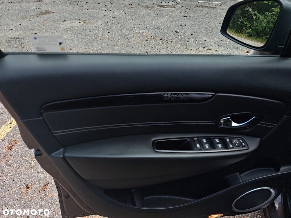 Renault Scenic 1.6 16V 110 LIMITED - 11