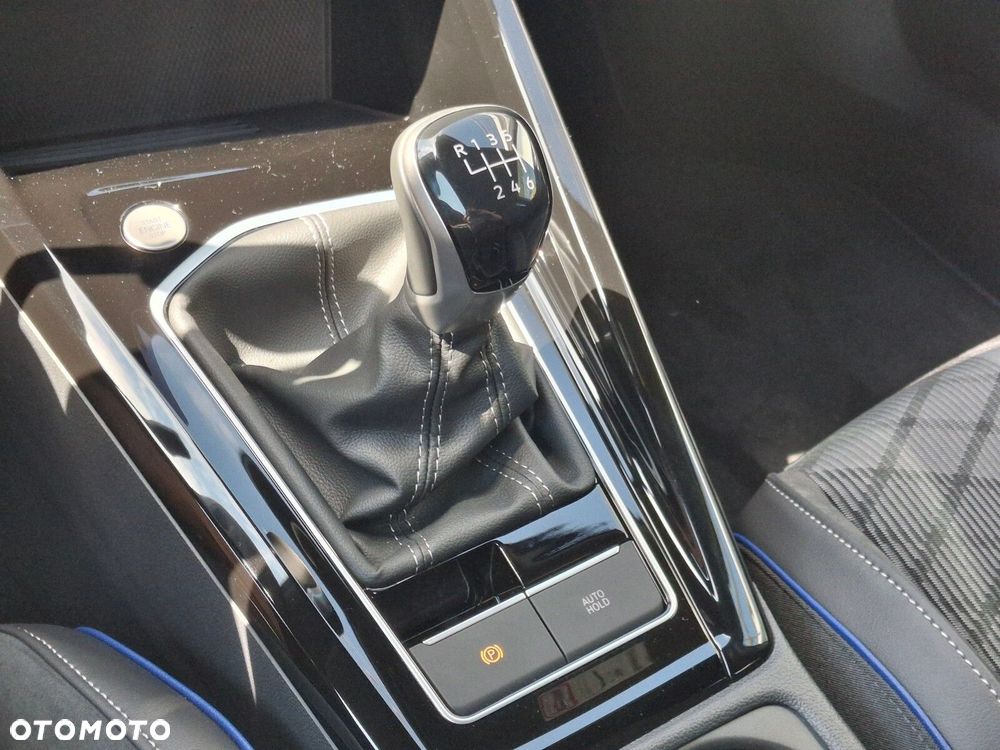 Volkswagen Golf 1.5 TSI R-Line Plus - 34
