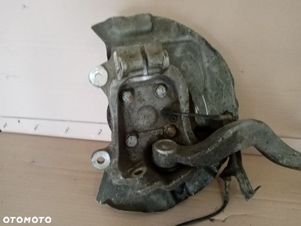 Zwrotnica lewy przód przednia lewa BMW E60 6760953 3.0D - 4