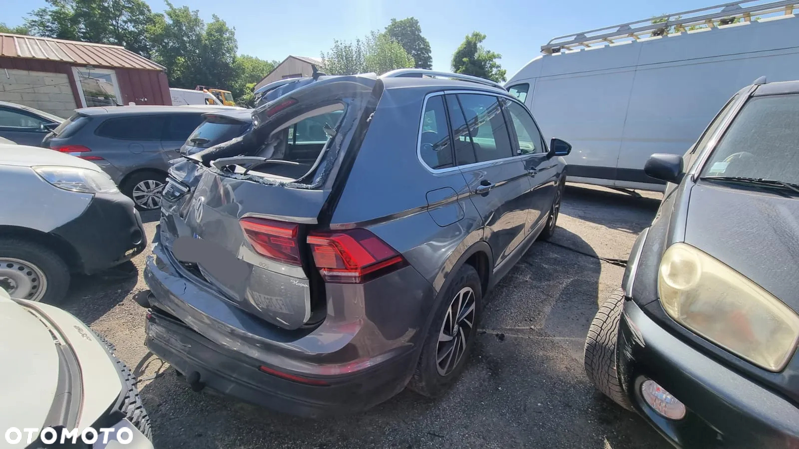 Volkswagen Tiguan - 2