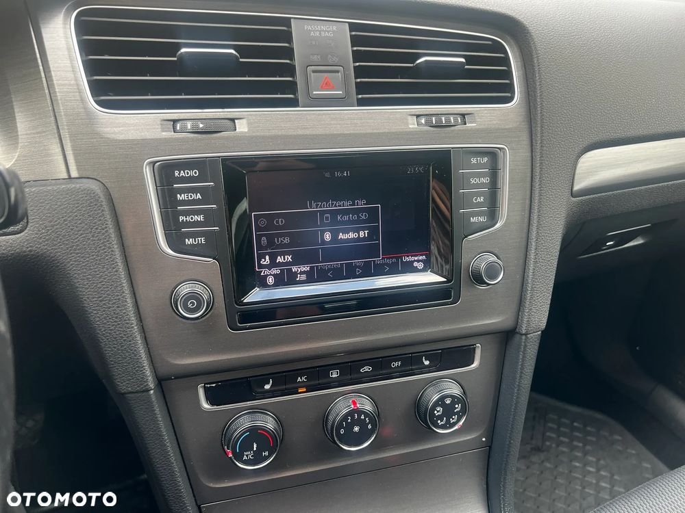 Volkswagen Golf 1.2 TSI BlueMotion Technology Comfortline - 17