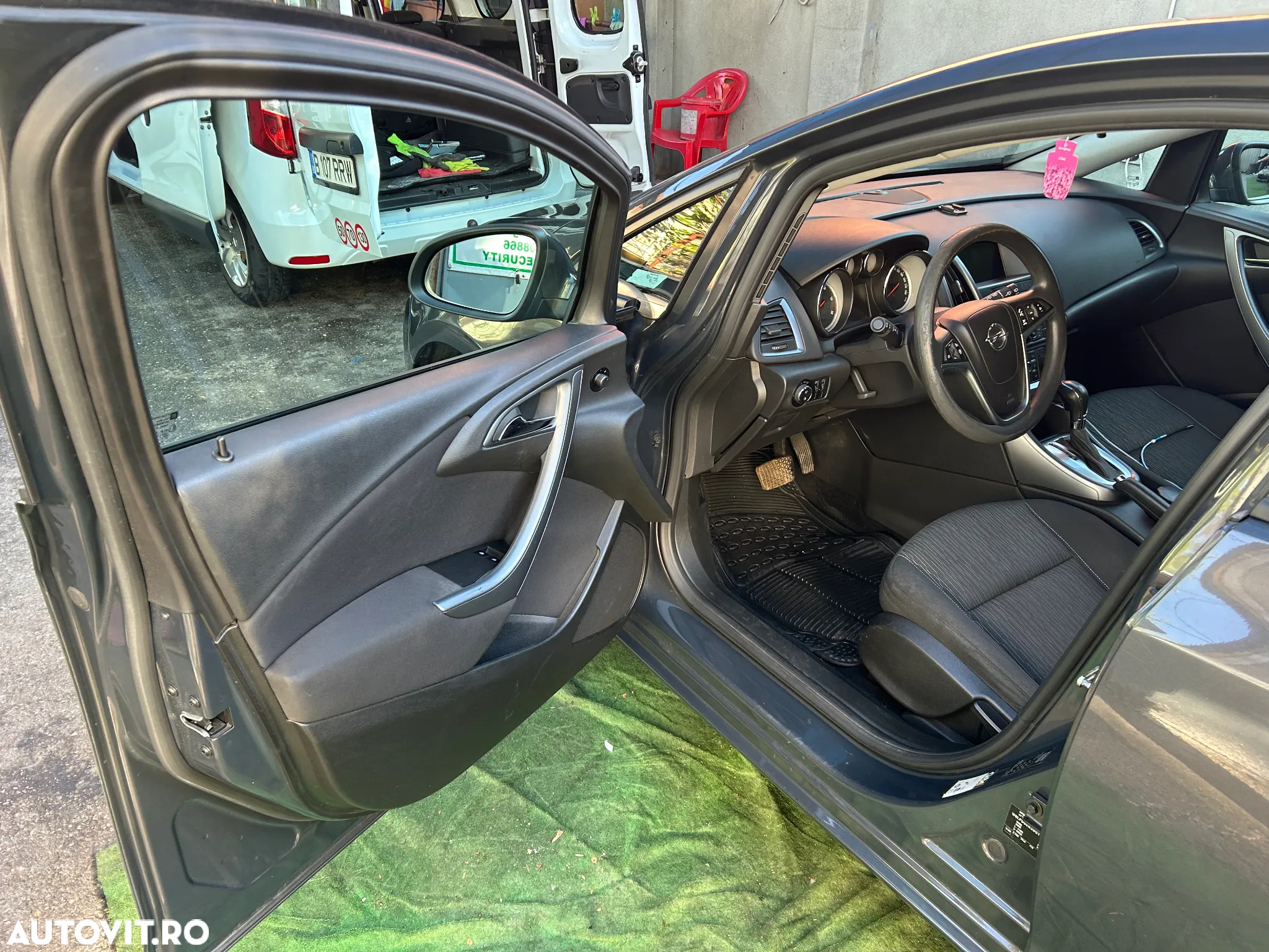 Opel Astra 2.0 CDTI ECOTEC Aut. Cosmo - 11