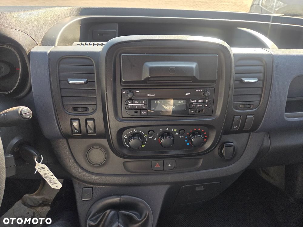Opel VIVARO - 13