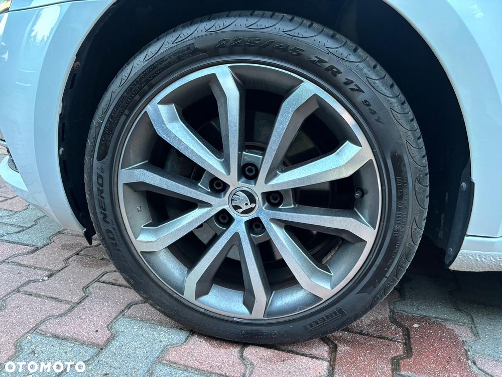 Skoda Octavia 2.0 TDI 4x4 L&K DSG - 38