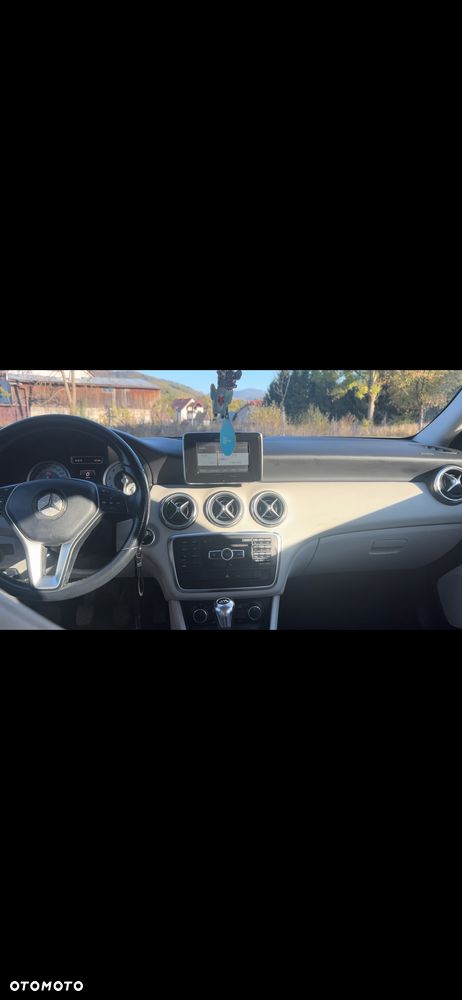 Mercedes-Benz Klasa A 180 BlueEfficiency Edition - 9