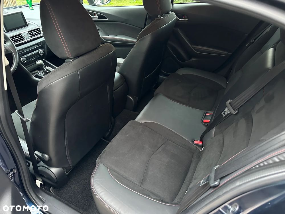 Mazda 3 - 15