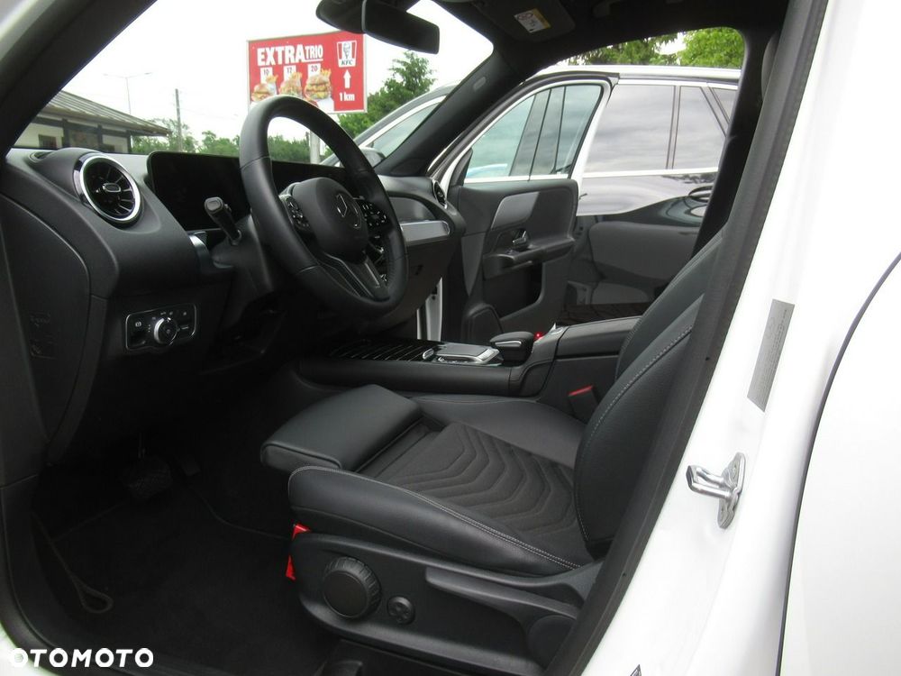Mercedes-Benz GLB 200 7G-DCT - 5
