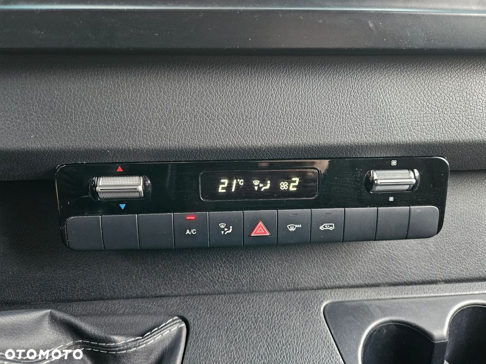 Mercedes-Benz Sprinter - 18