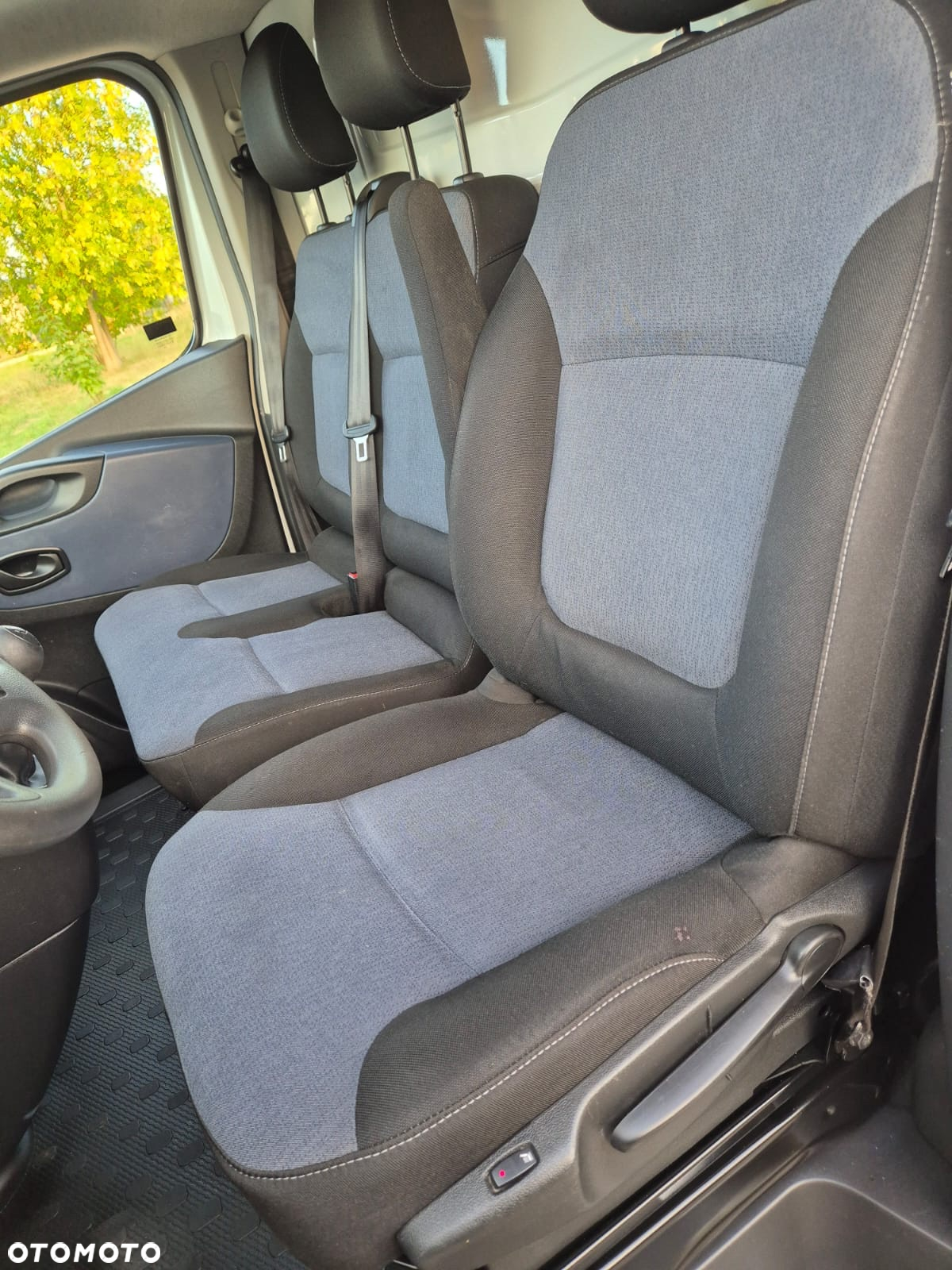 Opel Vivaro 2018r Long L2H1 150Tys km Super Stan - 16