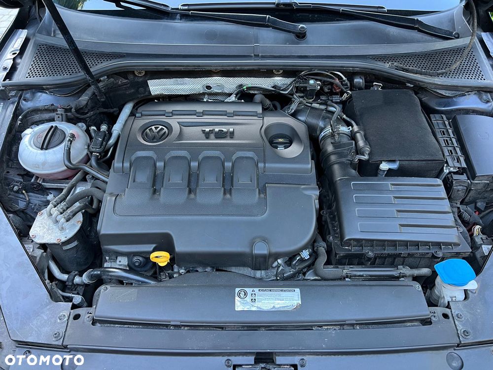 Volkswagen Passat 2.0 TDI SCR DSG Comfortline - 29