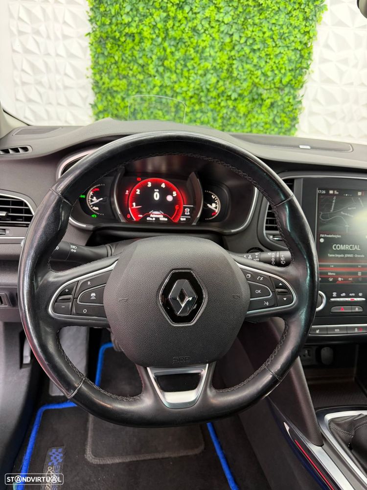 Renault Mégane ENERGY TCe 130 BOSE EDITION - 11