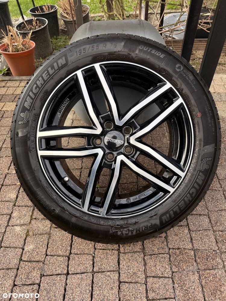 Volkswagen Polo 1.0 MPI Life - 24