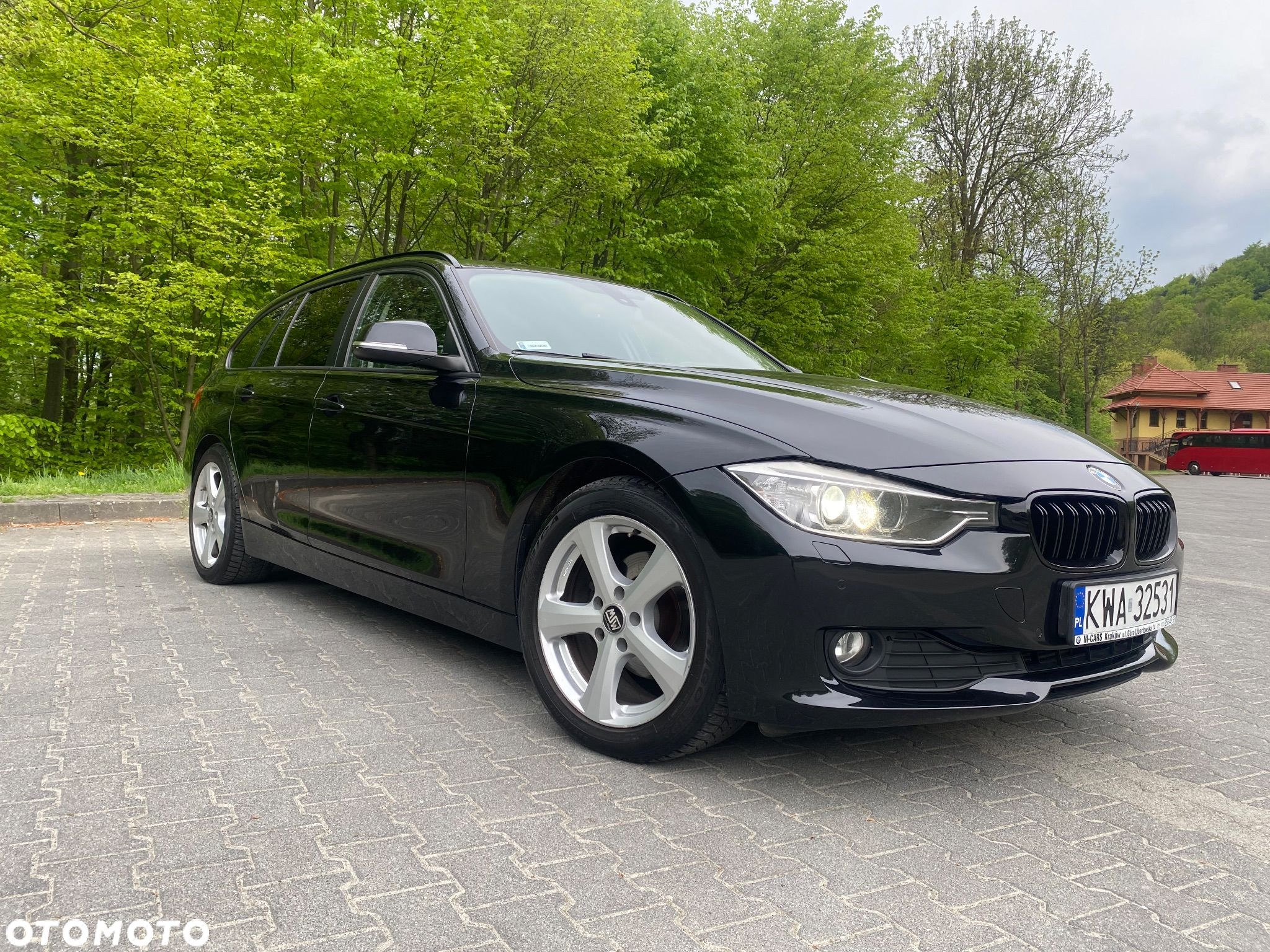 BMW Seria 3 318d Touring - 1