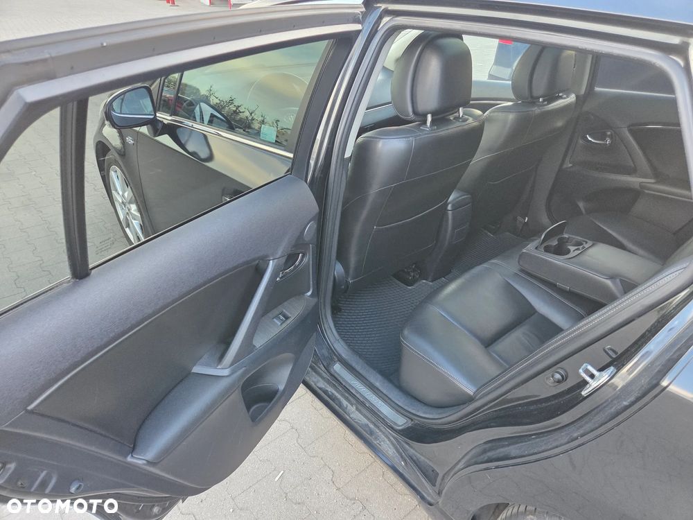 Toyota Avensis 2.2 D-4D Platinium - 27